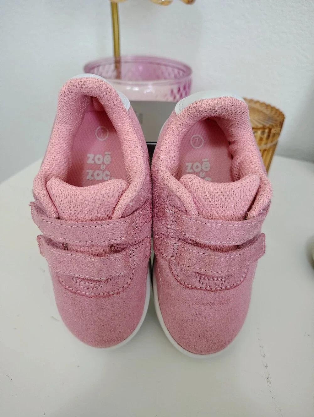 Converse Pink Low Top 6 & Black Low-Top 5 Zoe & Zac Pink 7 Kids Sneakers